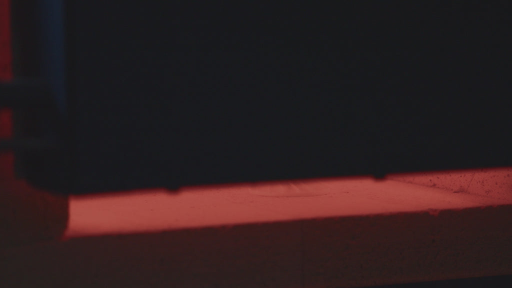 Alt image